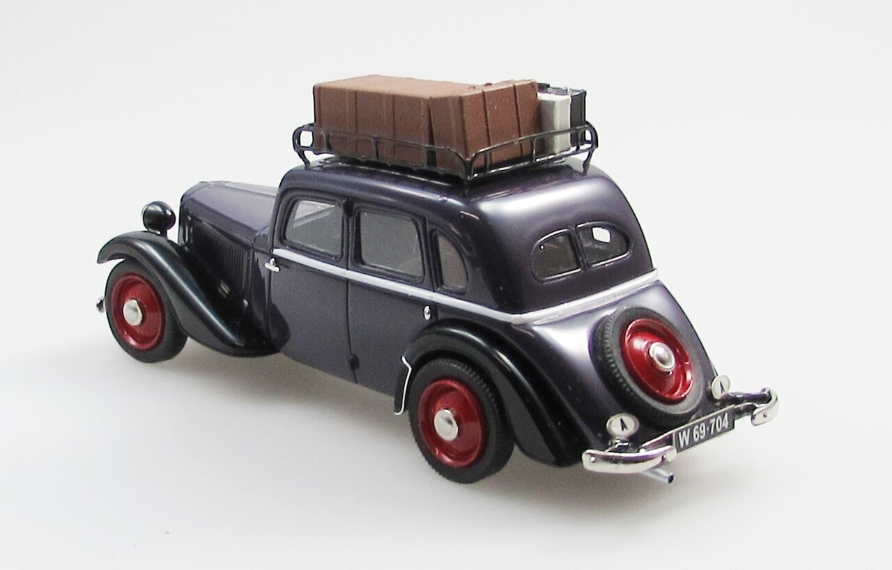 Adler Adler Trumpf Junior 4-Door Taxi Vienna 1939 + Roof Rack + Luggage - 1:43 - Esval Models Adler Adler Trumpf Junior 4-Door Taxi Vienna 1939 + Roof Rack + Luggage - 1:43 - Esval Models
