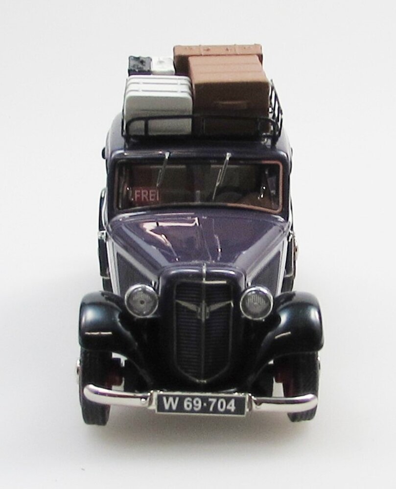 Adler Adler Trumpf Junior 4-Door Taxi Vienna 1939 + Roof Rack + Luggage - 1:43 - Esval Models Adler Adler Trumpf Junior 4-Door Taxi Vienna 1939 + Roof Rack + Luggage - 1:43 - Esval Models