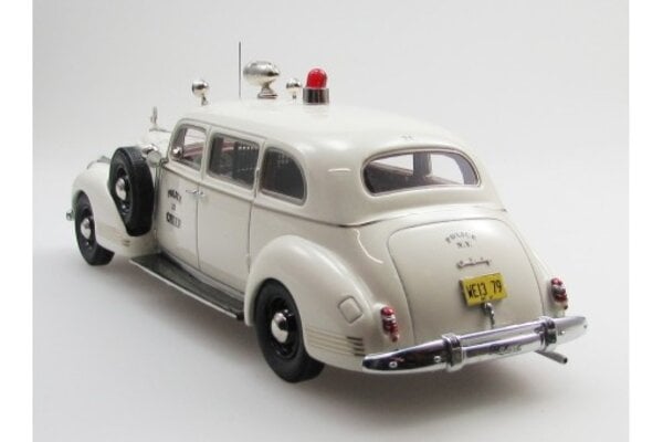 Packard Packard 160 Sedan Police by Henney 1942 - 1:43 - Esval Models Packard Packard 160 Sedan Police by Henney 1942 - 1:43 - Esval Models