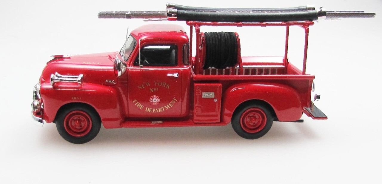 GMC GMC 100 Pick-Up Truck Fire Engine New York 1952 - 1:43 - Esval Models GMC GMC 100 Pick-Up Truck Fire Engine New York 1952 - 1:43 - Esval Models