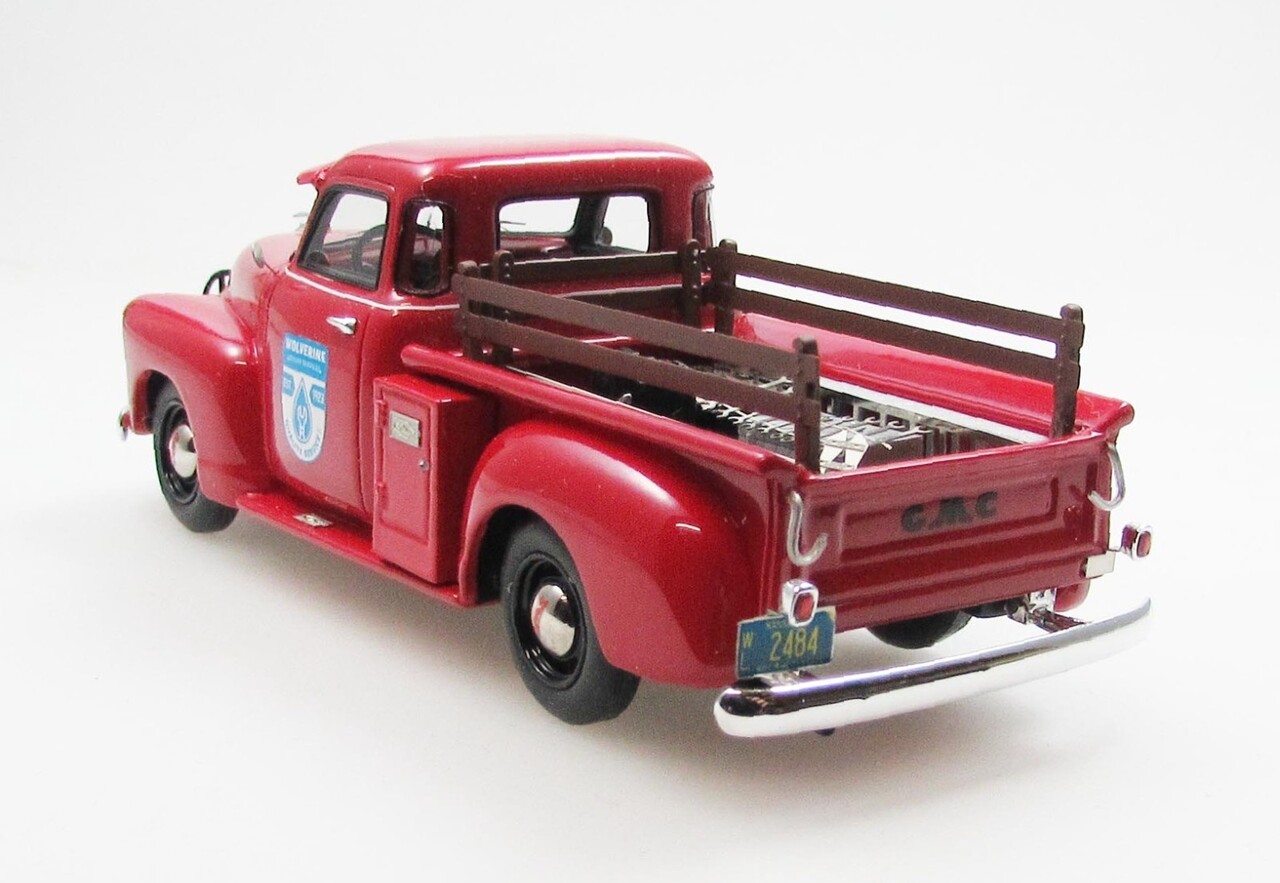GMC GMC 100 Pick-Up Truck 5 Window + Various Equipment Fire Dept. 1951 - 1:43 - Esval Models GMC GMC 100 Pick-Up Truck 5 Window + Various Equipment Fire Dept. 1951 - 1:43 - Esval Models