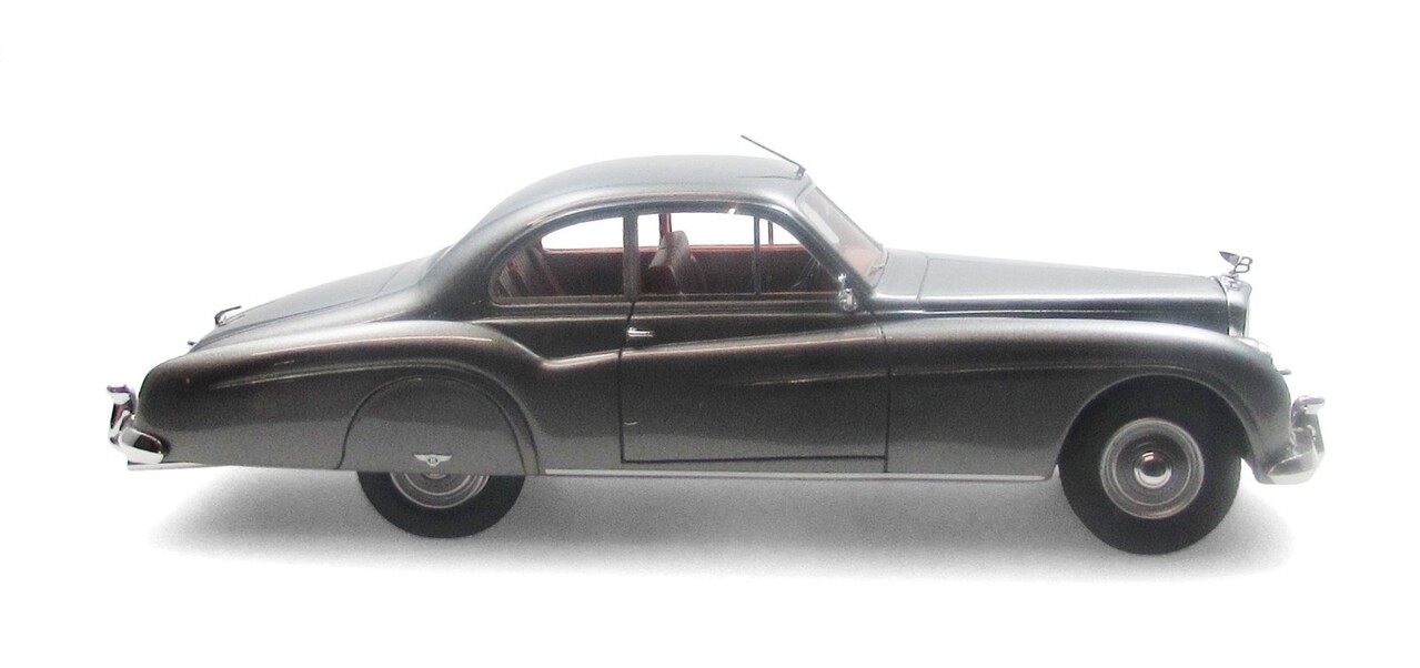 Bentley Bentley R-Type Coupe Carrozzeria Abbott 1952 - 1:43 - Esval Models Bentley Bentley R-Type Coupe Carrozzeria Abbott 1952 - 1:43 - Esval Models