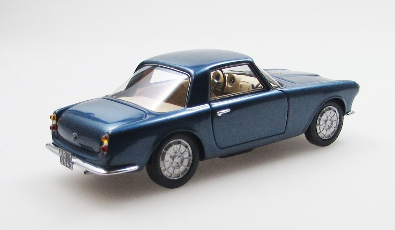 Fiat Fiat 1500 S Coupe by Fissore 1961 - 1:43 - Esval Models Fiat Fiat 1500 S Coupe by Fissore 1961 - 1:43 - Esval Models