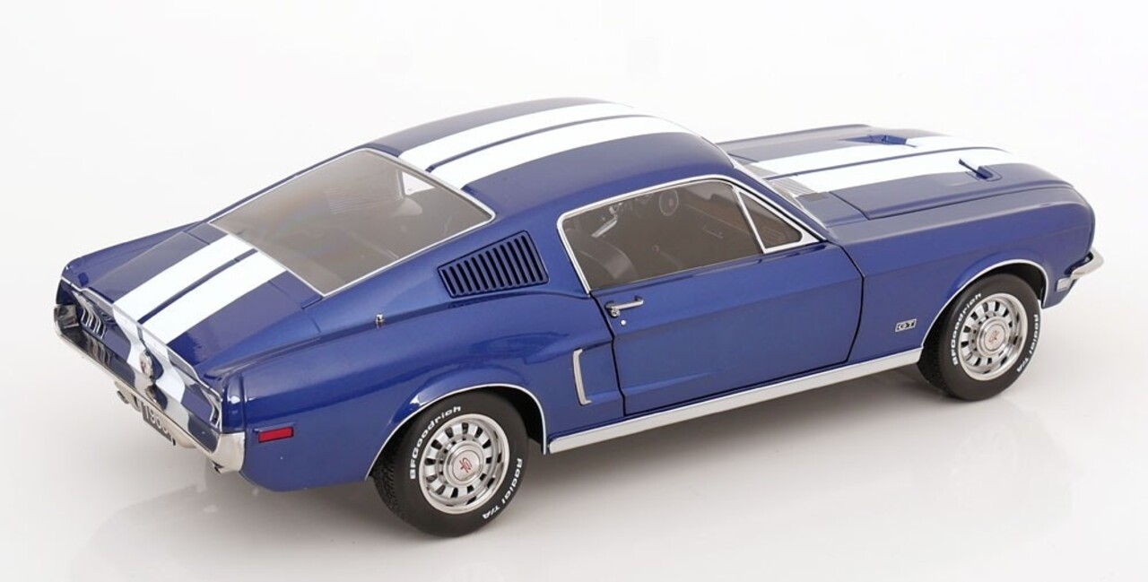 Ford Ford Mustang GT Fastback 1968 - 1:12 - KK Scale Ford Ford Mustang GT Fastback 1968 - 1:12 - KK Scale
