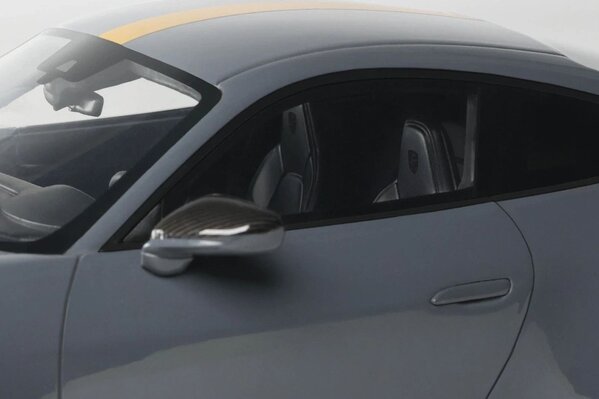 Porsche Porsche 911 (992.2) GT3 Touring - 1:18 - GT Spirit Porsche Porsche 911 (992.2) GT3 Touring - 1:18 - GT Spirit