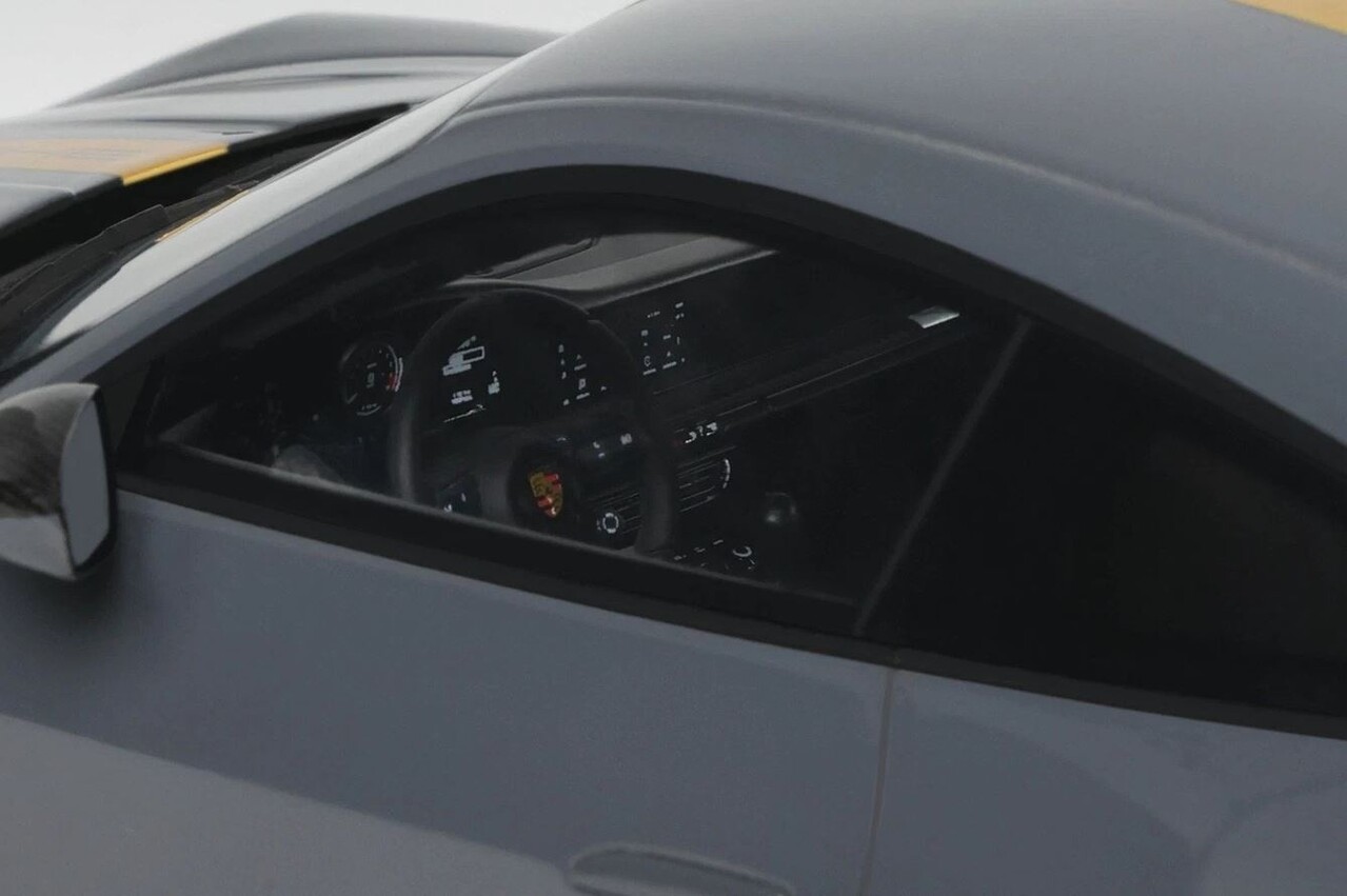 Porsche Porsche 911 (992.2) GT3 Touring - 1:18 - GT Spirit Porsche Porsche 911 (992.2) GT3 Touring - 1:18 - GT Spirit