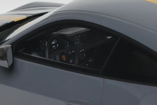 Porsche Porsche 911 (992.2) GT3 Touring - 1:18 - GT Spirit Porsche Porsche 911 (992.2) GT3 Touring - 1:18 - GT Spirit