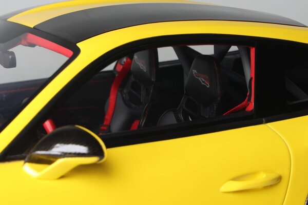 Porsche Porsche 911 (991.2) GT2 RS - 1:12 - GT Spirit Porsche Porsche 911 (991.2) GT2 RS - 1:12 - GT Spirit