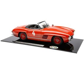 Mercedes-Benz Mercedes-Benz 300 SL Roadster Spider Open #4 Pferdsfeld Rennen 1961 International Concours d'Elegance 2026 - 1:18 - CMC Mercedes-Benz Mercedes-Benz 300 SL Roadster Spider Open #4 Pferdsfeld Rennen 1961 International Concours d'Elegance 2026 - 1:18 - CMC