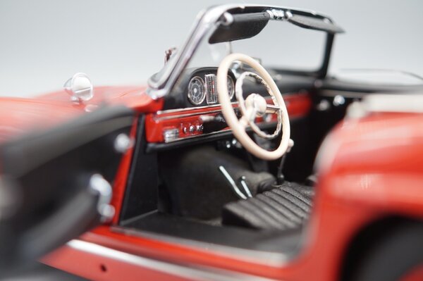 Mercedes-Benz Mercedes-Benz 300 SL Roadster Spider Open #4 Pferdsfeld Rennen 1961 International Concours d'Elegance 2026 - 1:18 - CMC Mercedes-Benz Mercedes-Benz 300 SL Roadster Spider Open #4 Pferdsfeld Rennen 1961 International Concours d'Elegance 2026 - 1:18 - CMC