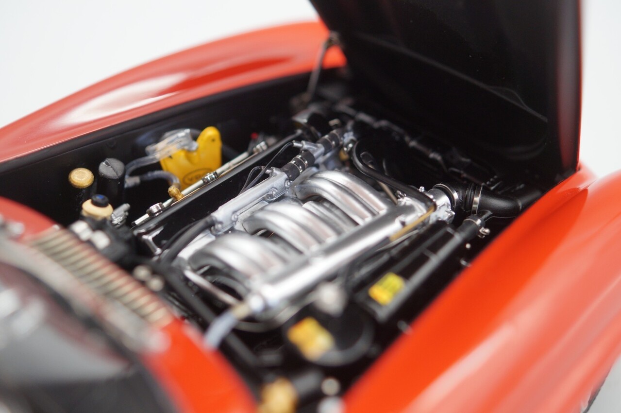 Mercedes-Benz Mercedes-Benz 300 SL Roadster Spider Open #4 Pferdsfeld Rennen 1961 International Concours d'Elegance 2026 - 1:18 - CMC Mercedes-Benz Mercedes-Benz 300 SL Roadster Spider Open #4 Pferdsfeld Rennen 1961 International Concours d'Elegance 2026 - 1:18 - CMC