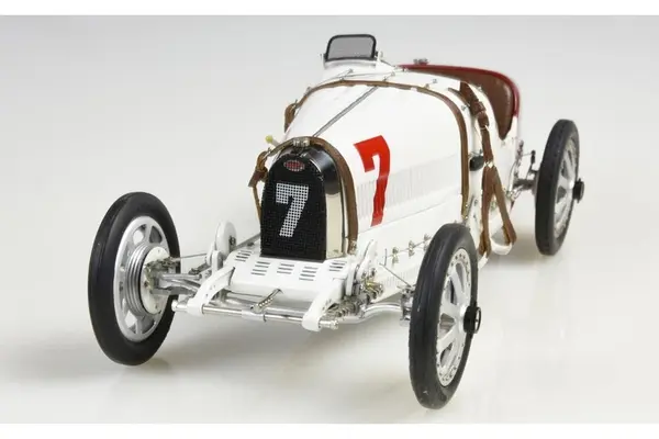 Formule 1 Bugatti Type 35 #7 Grand Prix National Colour Poland 1924 - 1:18 - CMC Formule 1 Bugatti Type 35 #7 Grand Prix National Colour Poland 1924 - 1:18 - CMC