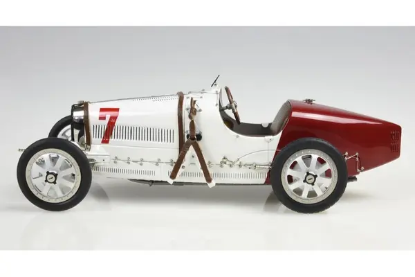 Formule 1 Bugatti Type 35 #7 Grand Prix National Colour Poland 1924 - 1:18 - CMC Formule 1 Bugatti Type 35 #7 Grand Prix National Colour Poland 1924 - 1:18 - CMC