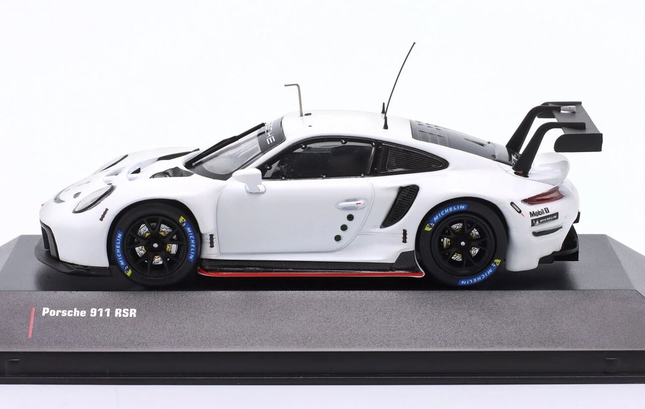 Porsche Porsche 911 RSR Plain Body - 1:43 - IXO Models Porsche Porsche 911 RSR Plain Body - 1:43 - IXO Models
