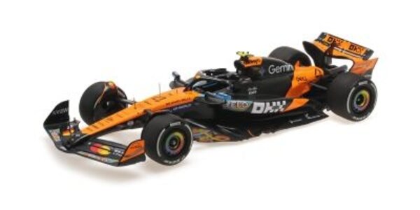 Formule 1 McLaren F1 Team MCL39, Norris, WC Abu Dhabi GP 2025 +fig. + 2 pitboards - 1:18 - Minichamps Formule 1 McLaren F1 Team MCL39, Norris, WC Abu Dhabi GP 2025 +fig. + 2 pitboards - 1:18 - Minichamps