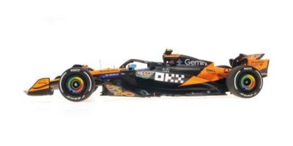 Formule 1 McLaren F1 Team MCL39, Norris, WC Abu Dhabi GP 2025 +fig. + 2 pitboards - 1:18 - Minichamps Formule 1 McLaren F1 Team MCL39, Norris, WC Abu Dhabi GP 2025 +fig. + 2 pitboards - 1:18 - Minichamps