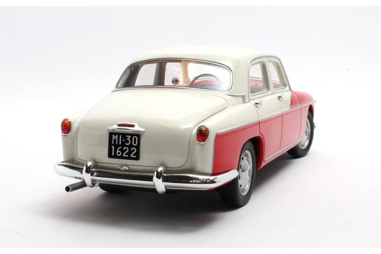 Alfa Romeo Alfa Romeo 1900 Super Berlina 1958 - 1:18 - Cult Scale Models Alfa Romeo Alfa Romeo 1900 Super Berlina 1958 - 1:18 - Cult Scale Models