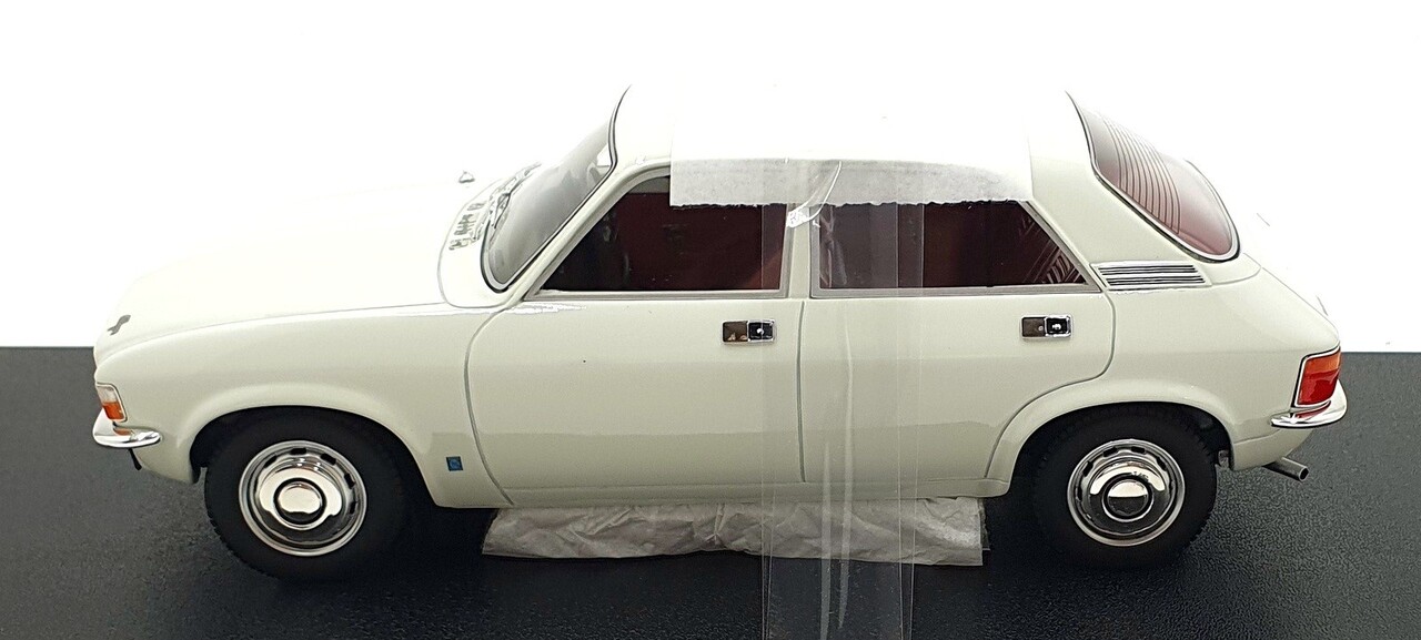Austin Austin Allegro 1973 - 1:18 - Cult Scale Models