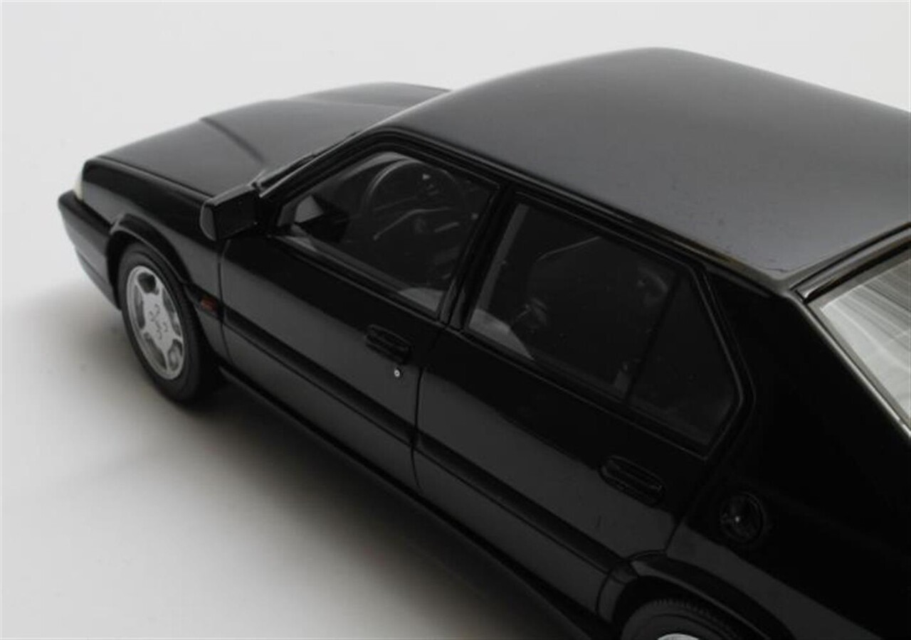 Alfa Romeo Alfa Romeo 33 S QV Permanent 4 1991 - 1:18 - Cult Scale Models Alfa Romeo Alfa Romeo 33 S QV Permanent 4 1991 - 1:18 - Cult Scale Models