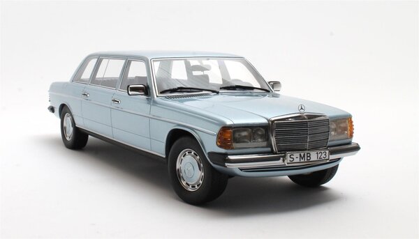 Mercedes-Benz Mercedes-Benz E-Class E250 (W123) Limousine Lang 1978 - 1:18 - Cult Scale Models Mercedes-Benz Mercedes-Benz E-Class E250 (W123) Limousine Lang 1978 - 1:18 - Cult Scale Models
