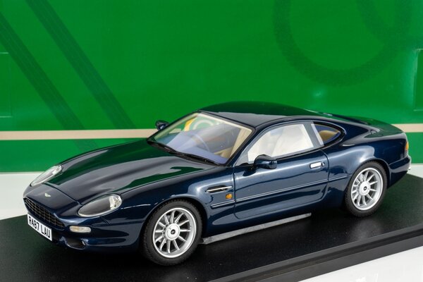 Aston Martin Aston Martin DB7 Coupe 1999 - 1:18 - Cult Scale Models