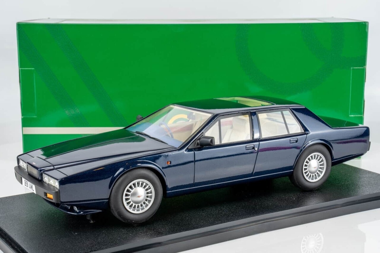 Aston Martin Aston Martin Lagonda S2 1990 - 1:18 - Cult Scale Models Aston Martin Aston Martin Lagonda S2 1990 - 1:18 - Cult Scale Models