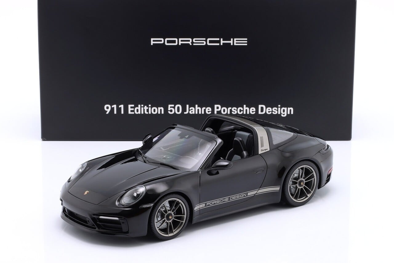 Porsche Porsche 911 Targa 4 GTS (992) 50 Jahre Porsche Design Edition - 1:18 - Minichamps