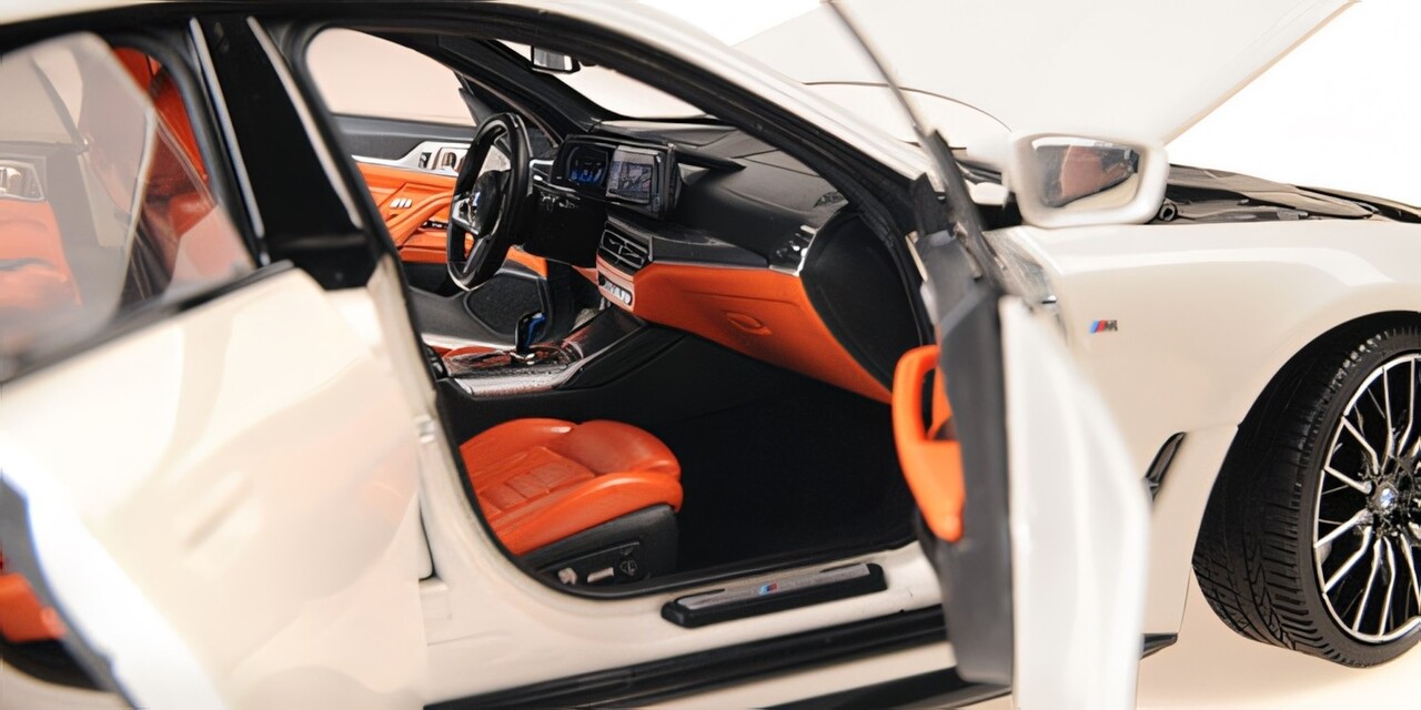BMW BMW i4 2022 - 1:18 - Minichamps BMW BMW i4 2022 - 1:18 - Minichamps