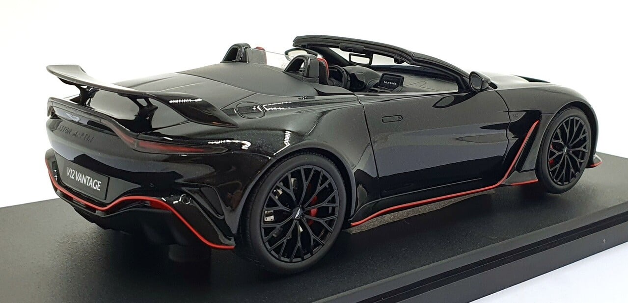 Aston Martin Aston Martin V12 Vantage Roadster 2023 - 1:18 - GT Spirit Aston Martin Aston Martin V12 Vantage Roadster 2023 - 1:18 - GT Spirit
