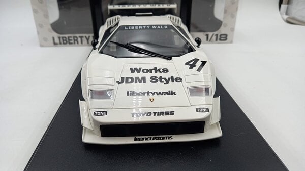 Lamborghini Lamborghini Countach LB-Works 2023 #41 - 1:18 - GT Spirit Lamborghini Lamborghini Countach LB-Works 2023 #41 - 1:18 - GT Spirit