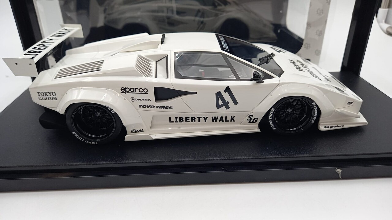Lamborghini Lamborghini Countach LB-Works 2023 #41 - 1:18 - GT Spirit Lamborghini Lamborghini Countach LB-Works 2023 #41 - 1:18 - GT Spirit