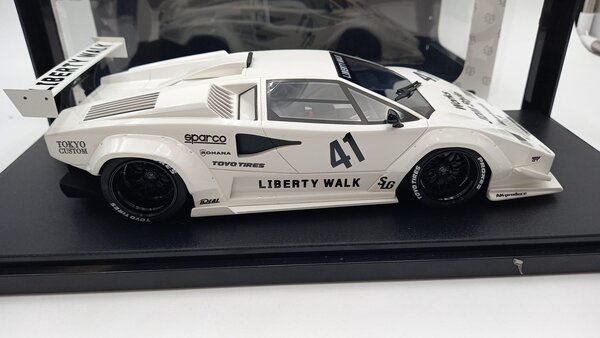 Lamborghini Lamborghini Countach LB-Works 2023 #41 - 1:18 - GT Spirit Lamborghini Lamborghini Countach LB-Works 2023 #41 - 1:18 - GT Spirit