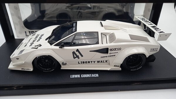 Lamborghini Lamborghini Countach LB-Works 2023 #41 - 1:18 - GT Spirit Lamborghini Lamborghini Countach LB-Works 2023 #41 - 1:18 - GT Spirit