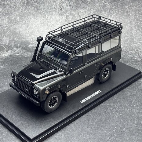 Land Rover Land Rover Defender 110 SW Adventure Edition 2016 - 1:18 - GT Spirit Land Rover Land Rover Defender 110 SW Adventure Edition 2016 - 1:18 - GT Spirit