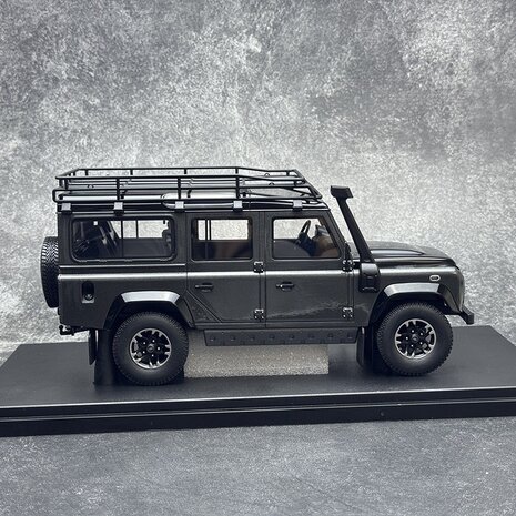 Land Rover Land Rover Defender 110 SW Adventure Edition 2016 - 1:18 - GT Spirit Land Rover Land Rover Defender 110 SW Adventure Edition 2016 - 1:18 - GT Spirit