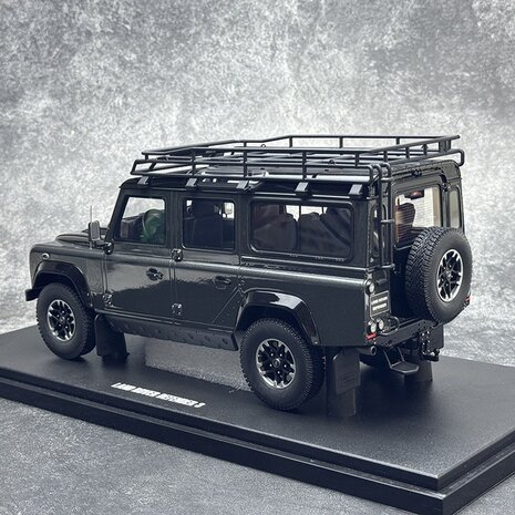 Land Rover Land Rover Defender 110 SW Adventure Edition 2016 - 1:18 - GT Spirit Land Rover Land Rover Defender 110 SW Adventure Edition 2016 - 1:18 - GT Spirit