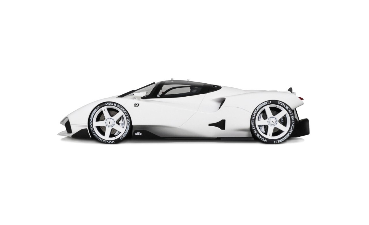 Nilu Nilu 27 V12 6.5L 2025 - 1:18 - GT Spirit Nilu Nilu 27 V12 6.5L 2025 - 1:18 - GT Spirit