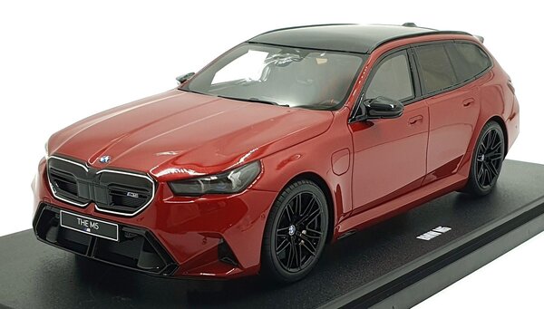 BMW BMW M5 Touring 2025 - 1:18 - GT Spirit BMW BMW M5 Touring 2025 - 1:18 - GT Spirit
