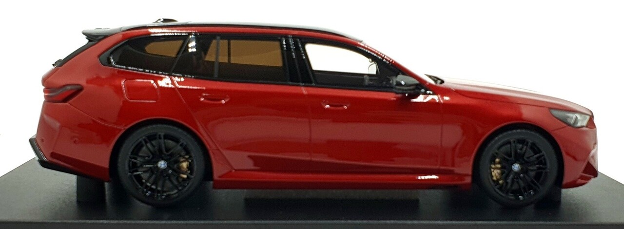BMW BMW M5 Touring 2025 - 1:18 - GT Spirit BMW BMW M5 Touring 2025 - 1:18 - GT Spirit