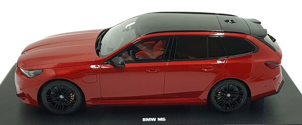 BMW BMW M5 Touring 2025 - 1:18 - GT Spirit BMW BMW M5 Touring 2025 - 1:18 - GT Spirit