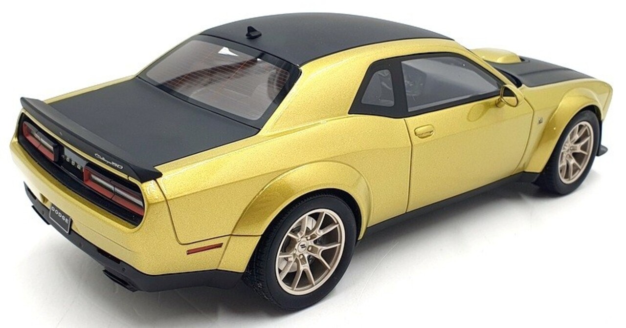 Dodge Dodge Challenger R/T Scat Pack Widebody 50th Anniversary - 1:18 - GT Spirit Dodge Dodge Challenger R/T Scat Pack Widebody 50th Anniversary - 1:18 - GT Spirit