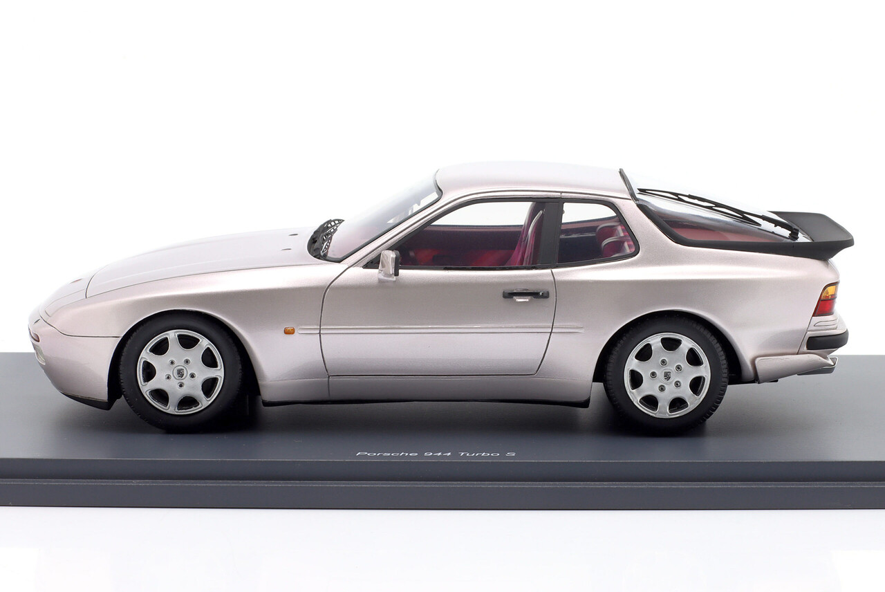 Porsche Porsche 944 Turbo S - 1:18 - Schuco / Spark