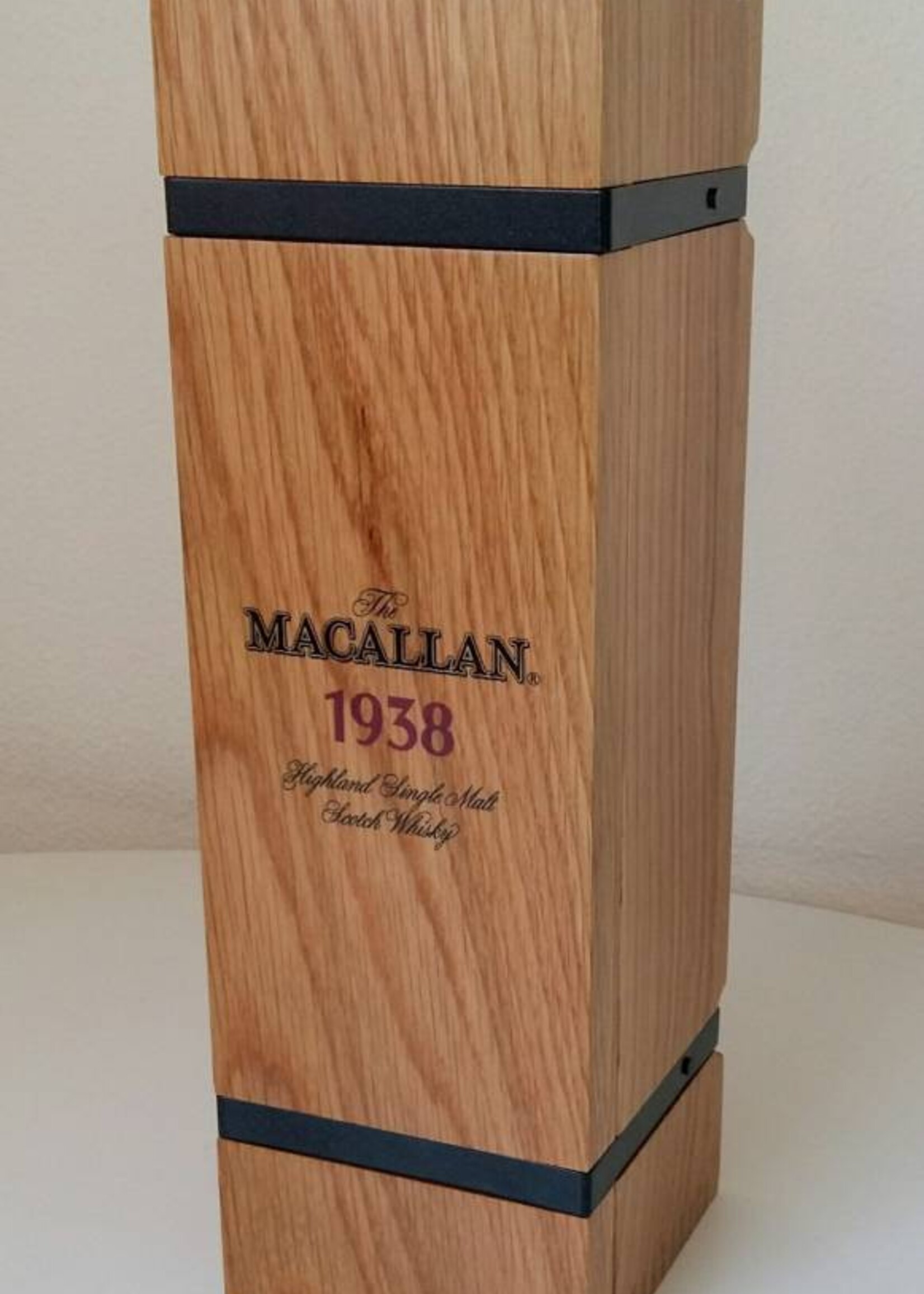 The Macallan Macallan 31 Years Old 1938 1969 (Re-Bottled 2002) Fine & Rare 43% (in OWC)