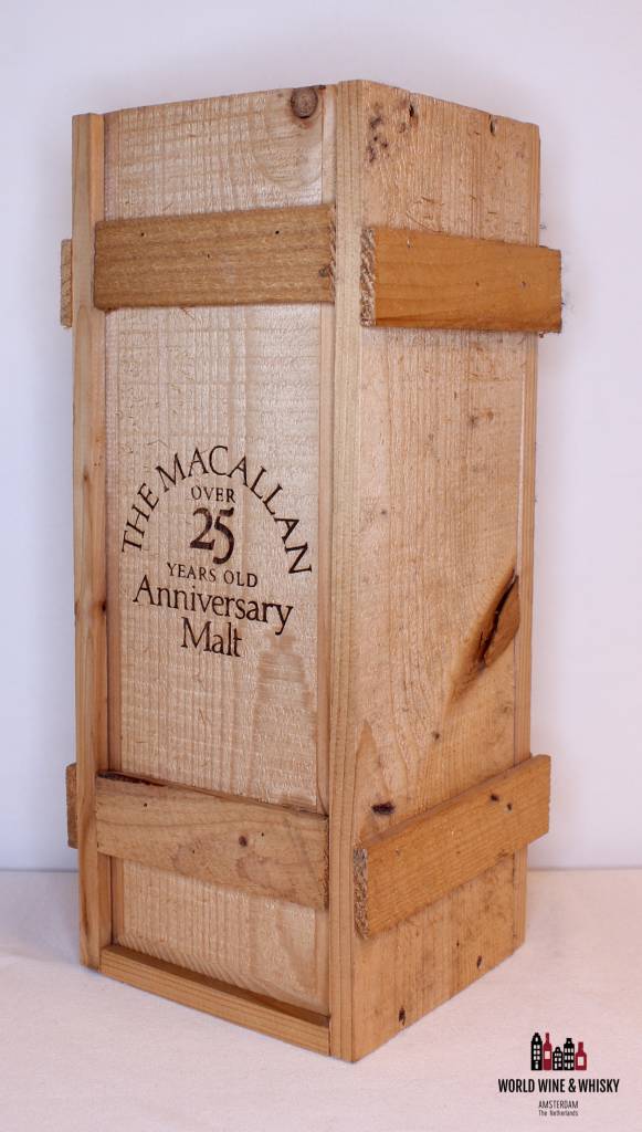 Macallan Macallan 25 Years Old 1968 1993 The Anniversary Malt 43% (in OWC)