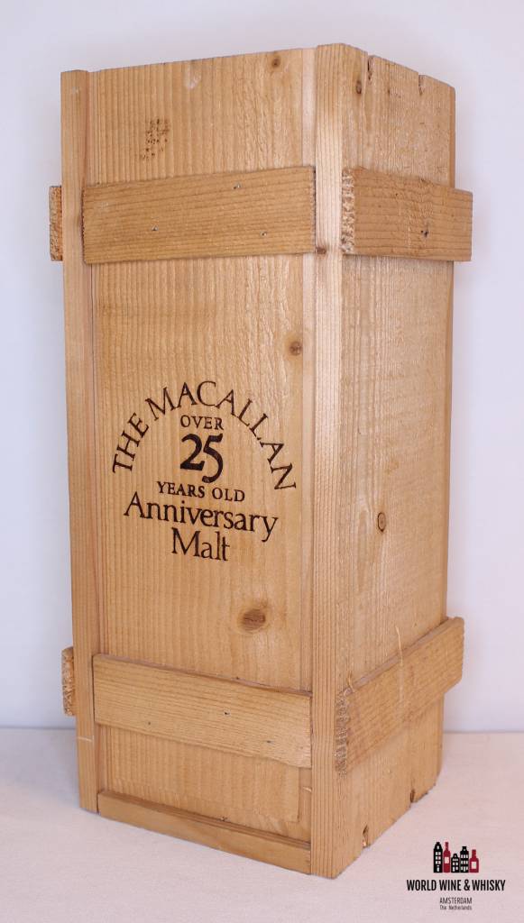 Macallan Macallan 25 Years Old 1974 1999 The Anniversary Malt 43% (in OWC)