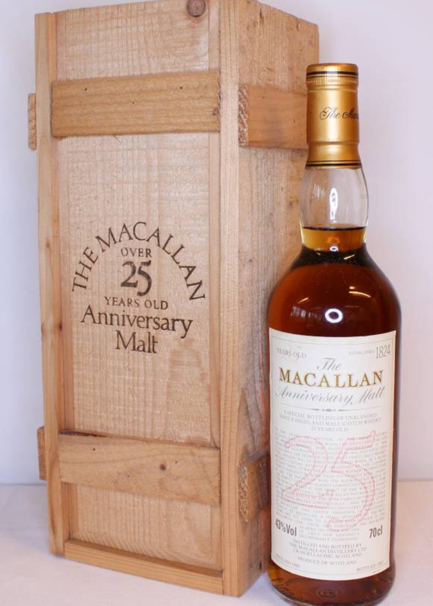 The Macallan Macallan 25 Years Old 1968 1993 The Anniversary Malt 43% (in OWC)