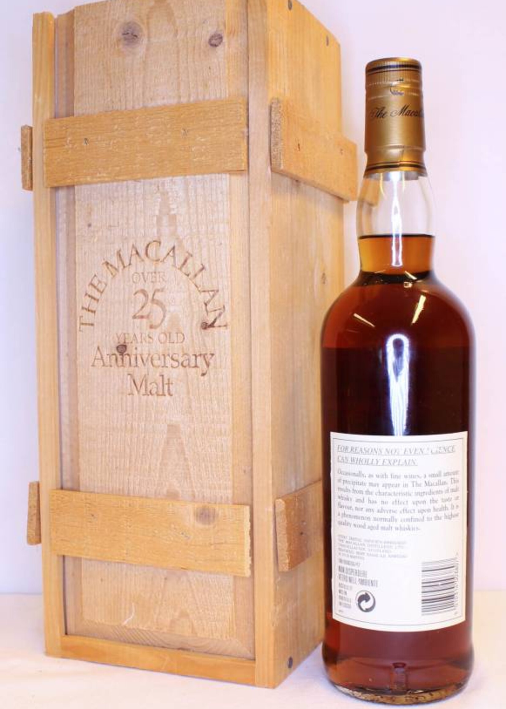 The Macallan Macallan 25 Years Old 1975 2000 The Anniversary Malt 43% (in OWC)
