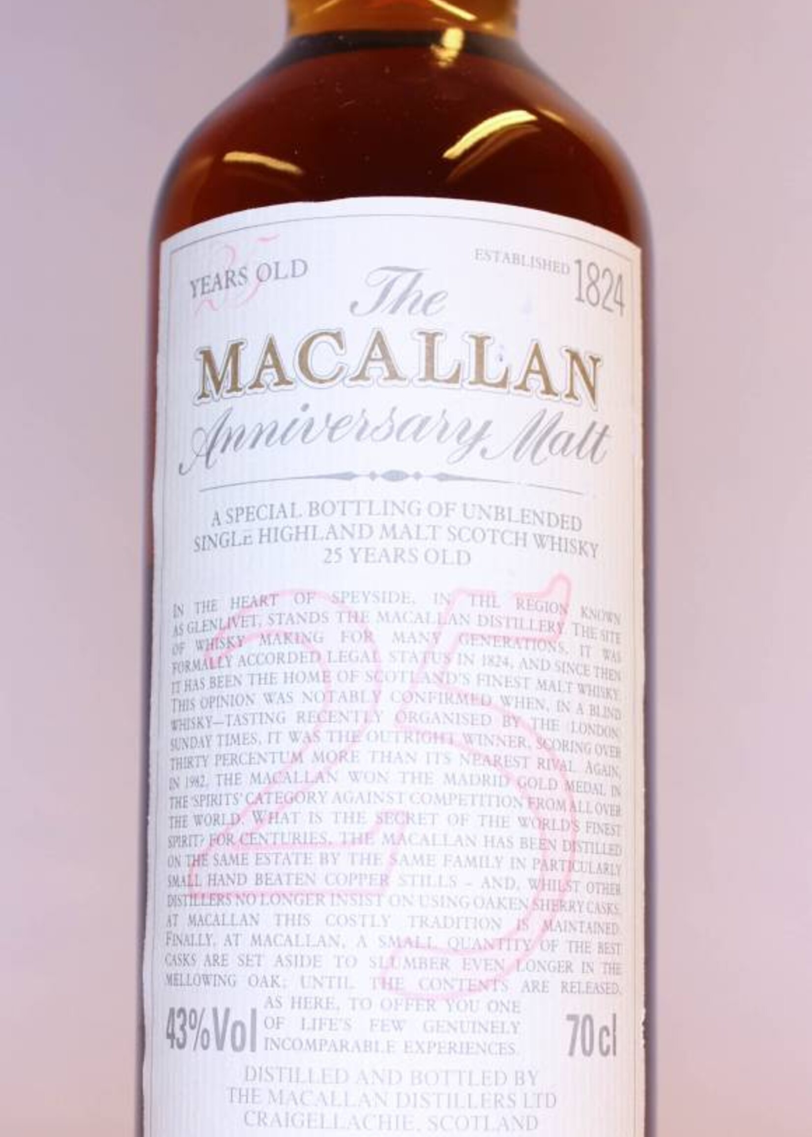 The Macallan Macallan 25 Years Old 1975 2000 The Anniversary Malt 43% (in OWC)