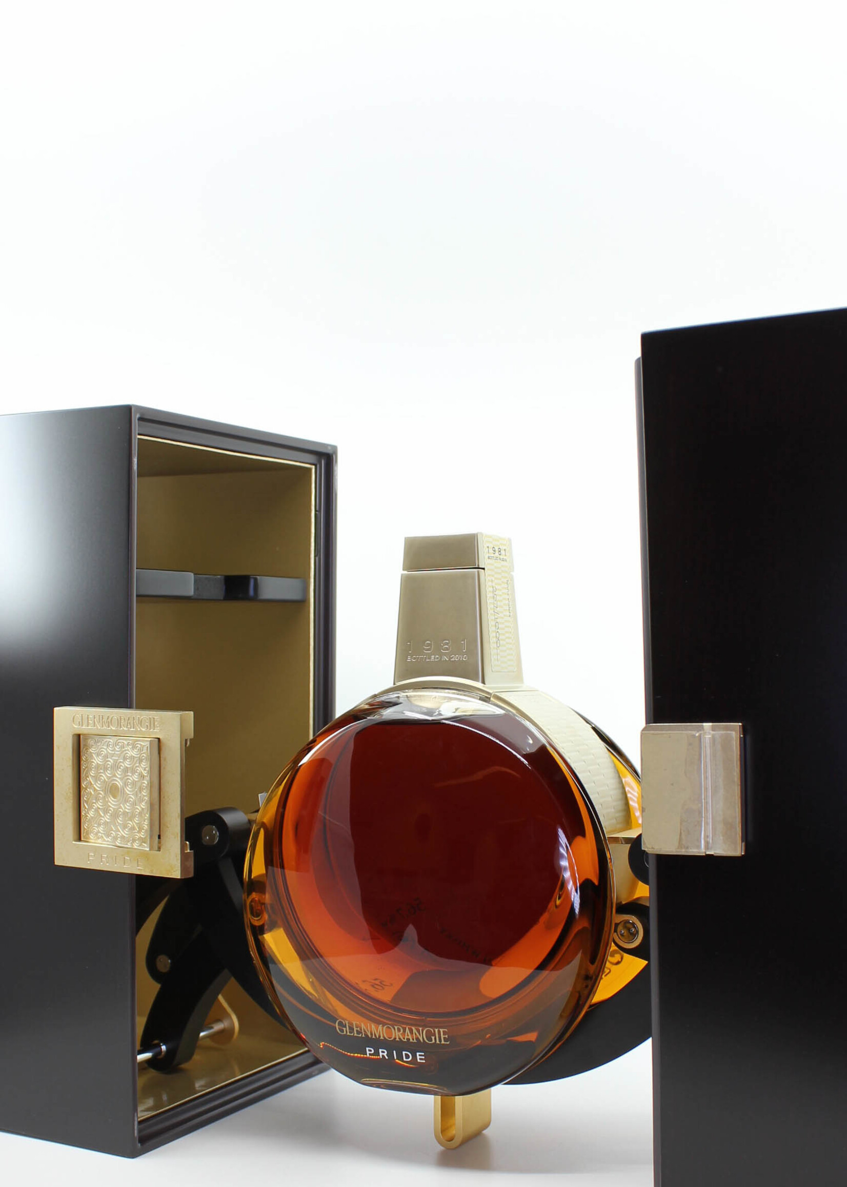 Glenmorangie Glenmorangie Pride 28 Years Old 1981 2010 - Baccarat Crystal Decanter 56.7%