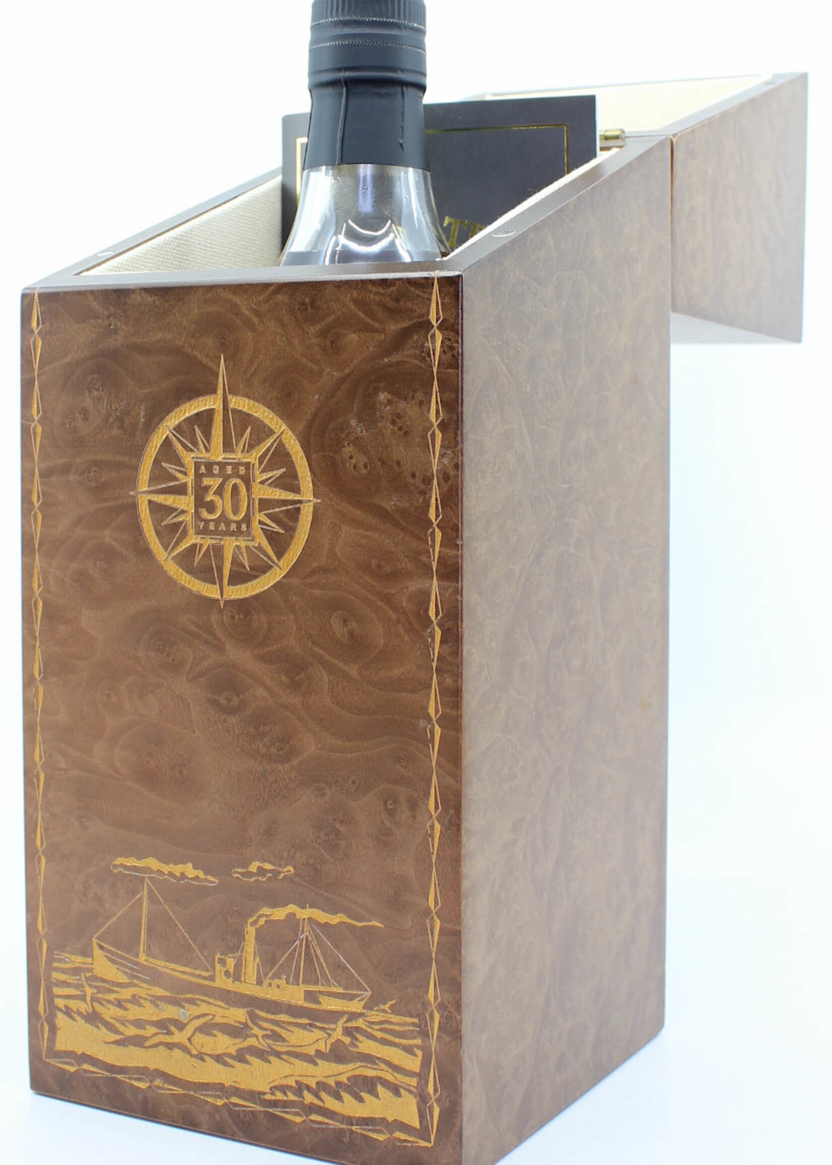 Old Pulteney Old Pulteney 30 Years Old 2009 44% (in luxury case)